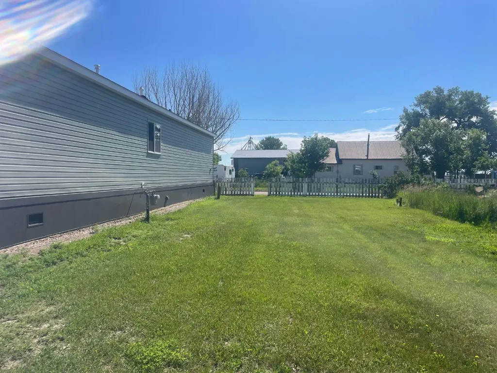 831 2 Avenue Bassano AB T0J0B0