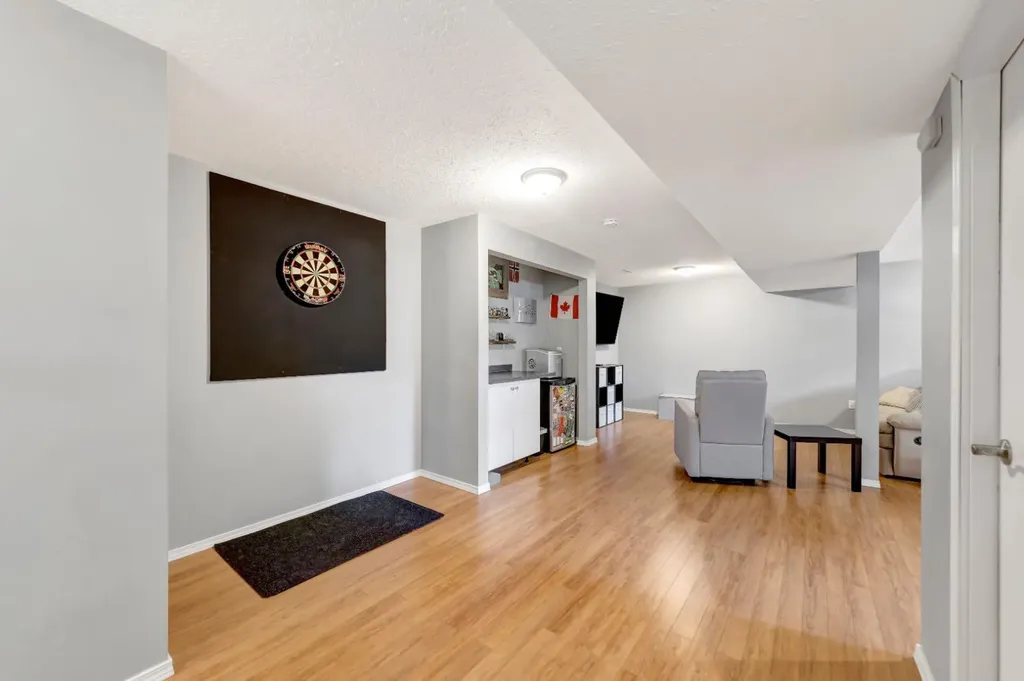 3012 52 Avenue Lloydminster AB T9V 1P5