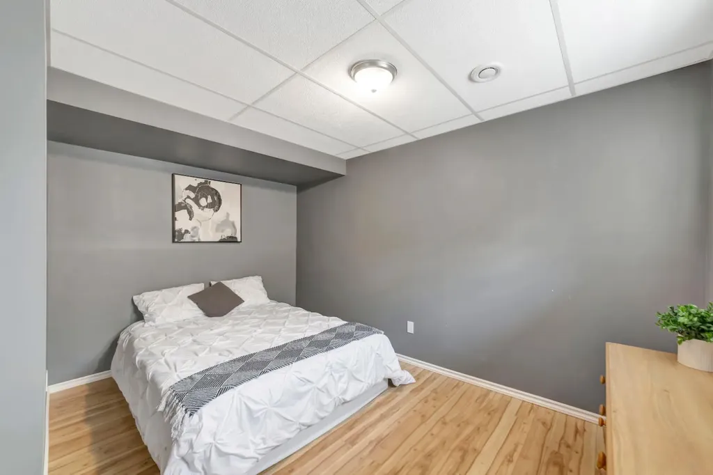 3012 52 Avenue Lloydminster AB T9V 1P5