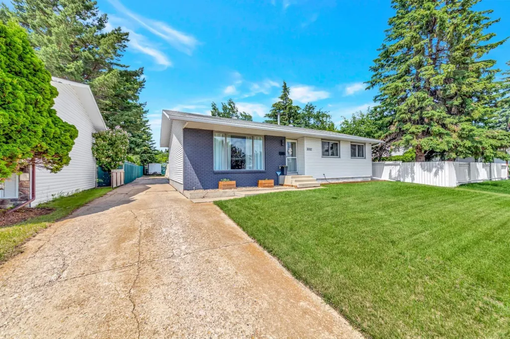 3012 52 Avenue Lloydminster AB T9V 1P5