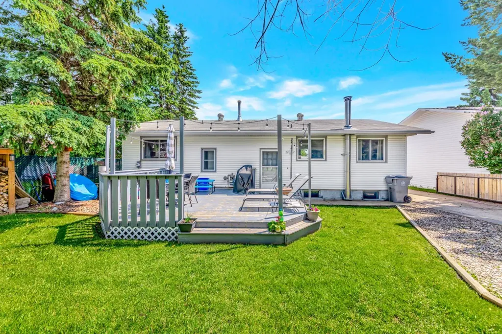 3012 52 Avenue Lloydminster AB T9V 1P5
