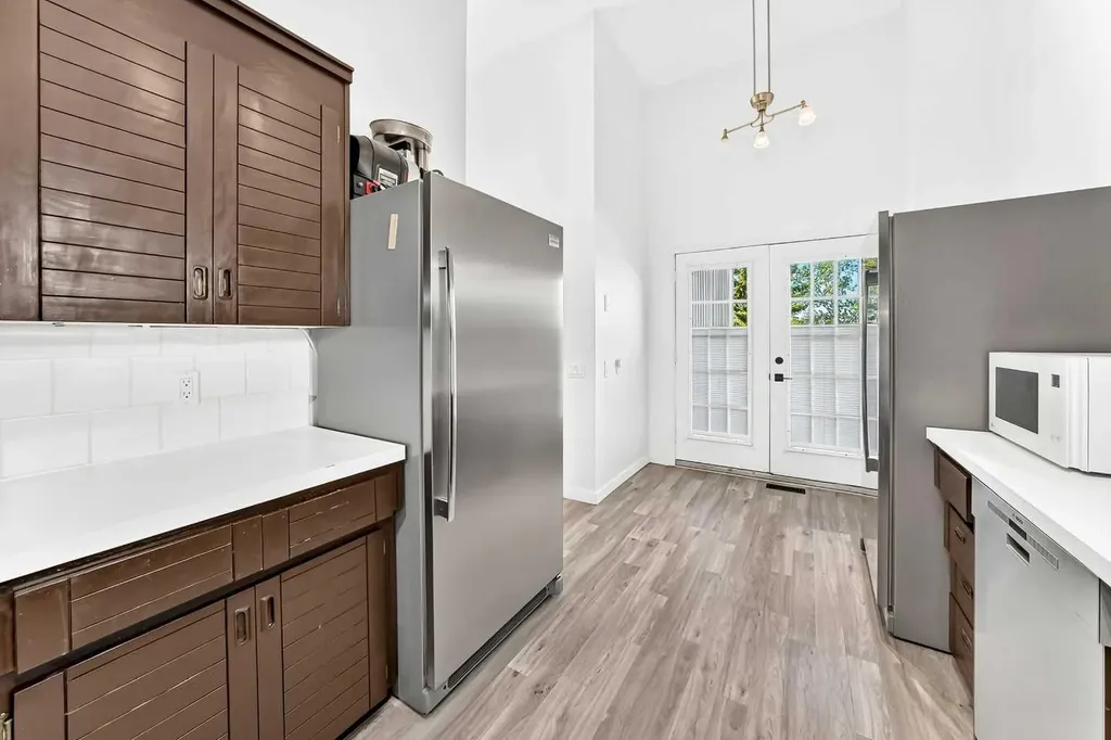 31 Ranchridge Way NW Calgary AB T3G 1Z8