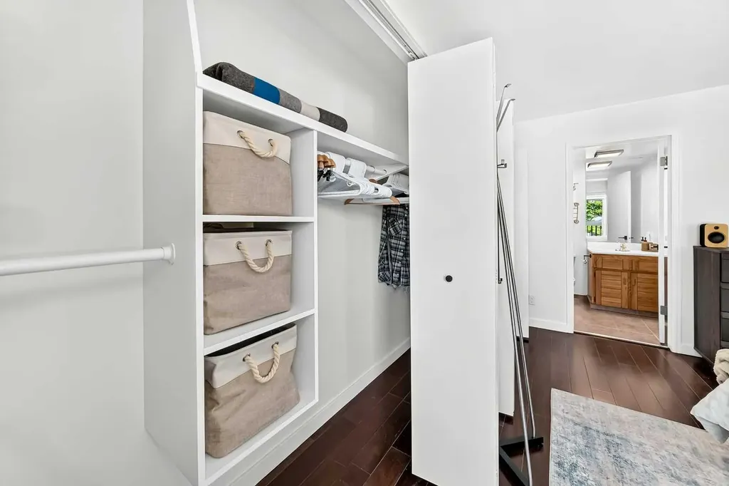 31 Ranchridge Way NW Calgary AB T3G 1Z8