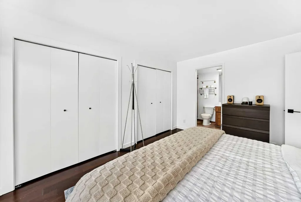 31 Ranchridge Way NW Calgary AB T3G 1Z8