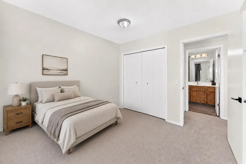 31 Ranchridge Way NW Calgary AB T3G 1Z8
