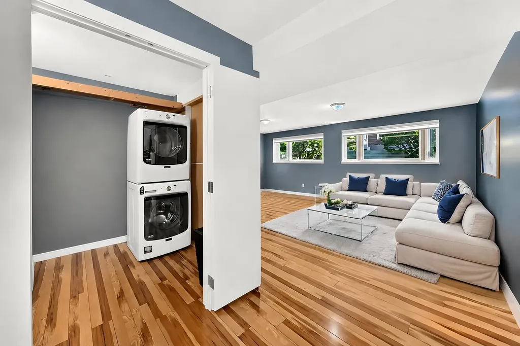 31 Ranchridge Way NW Calgary AB T3G 1Z8