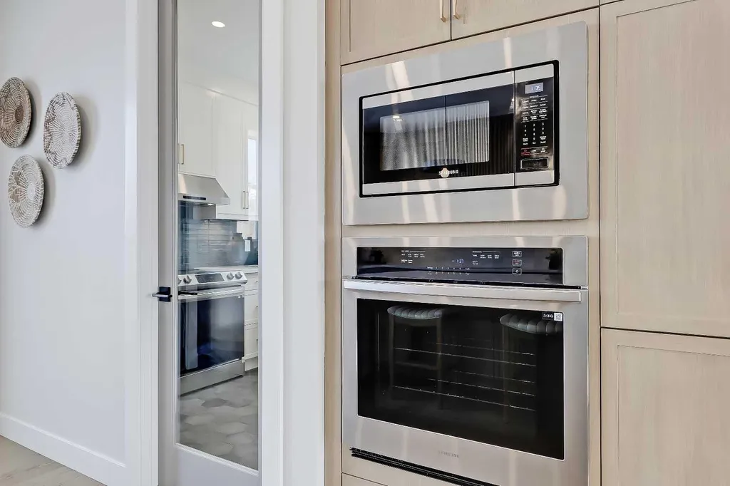 49 Rockhaven Green NW Calgary AB T3G 5H3