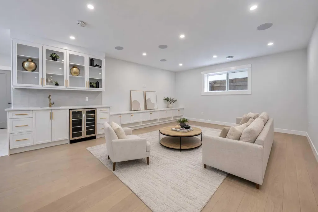 49 Rockhaven Green NW Calgary AB T3G 5H3