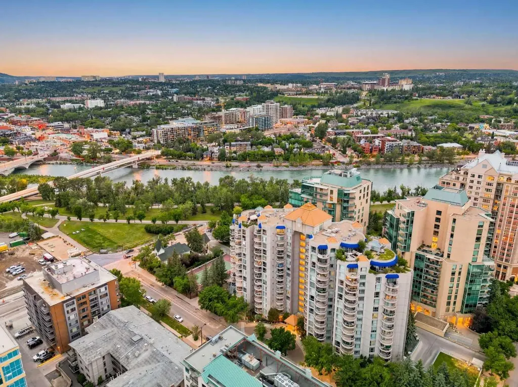 804 3 Avenue SW Calgary AB T2P 0G9