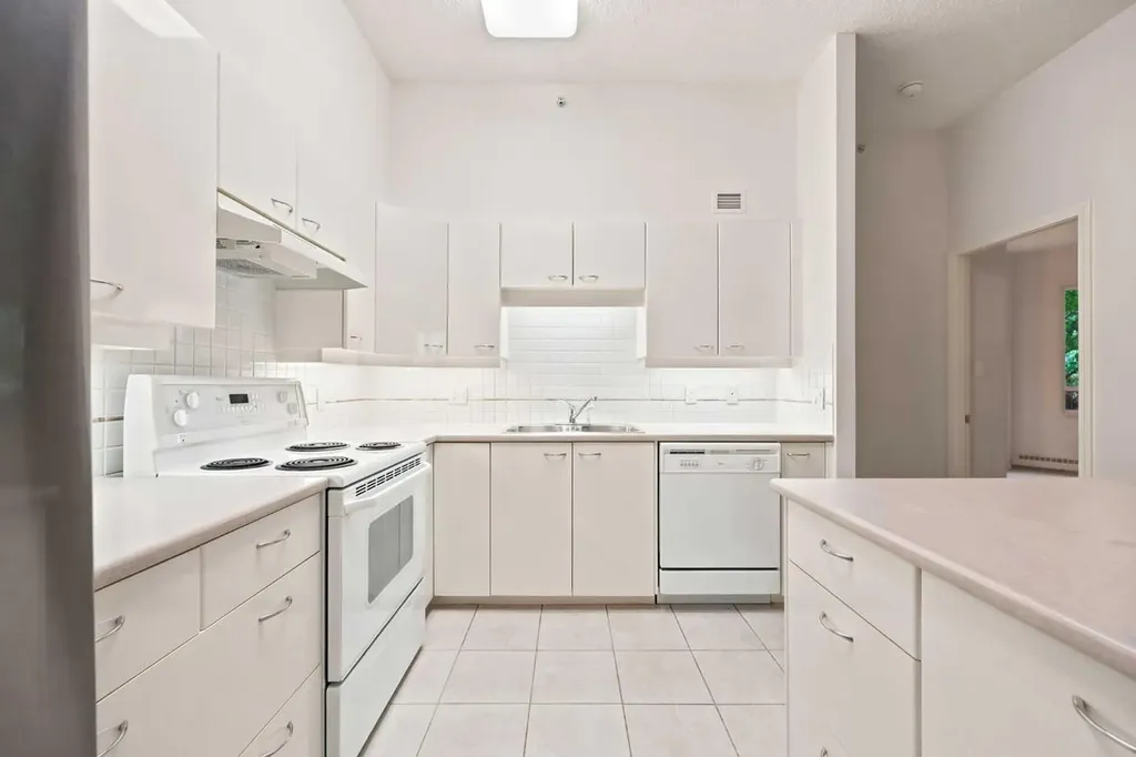 804 3 Avenue SW Calgary AB T2P 0G9
