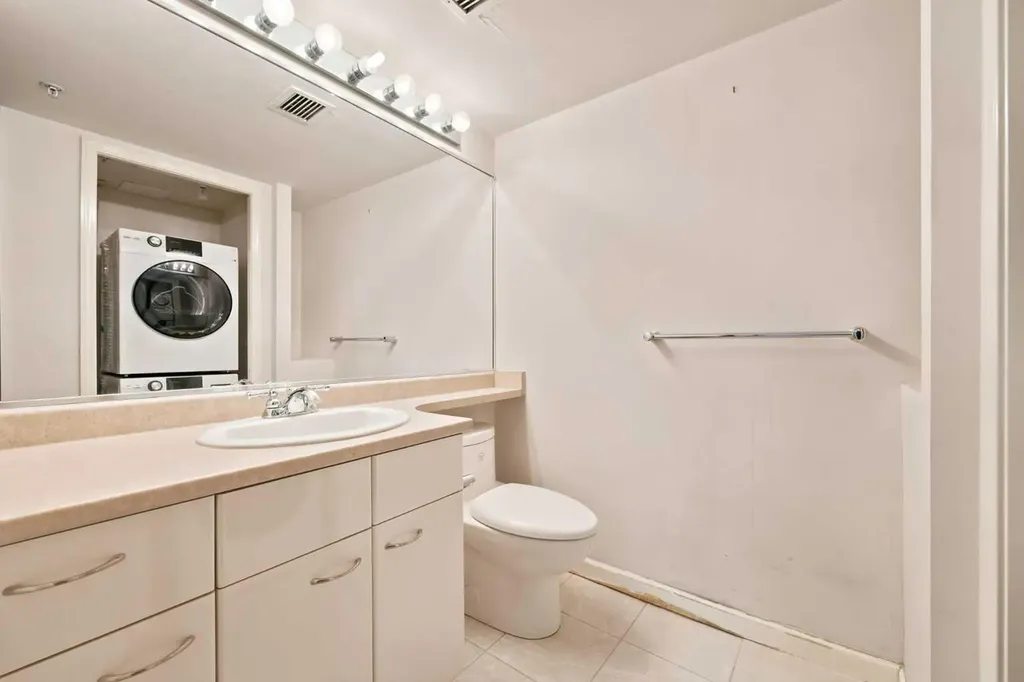 804 3 Avenue SW Calgary AB T2P 0G9