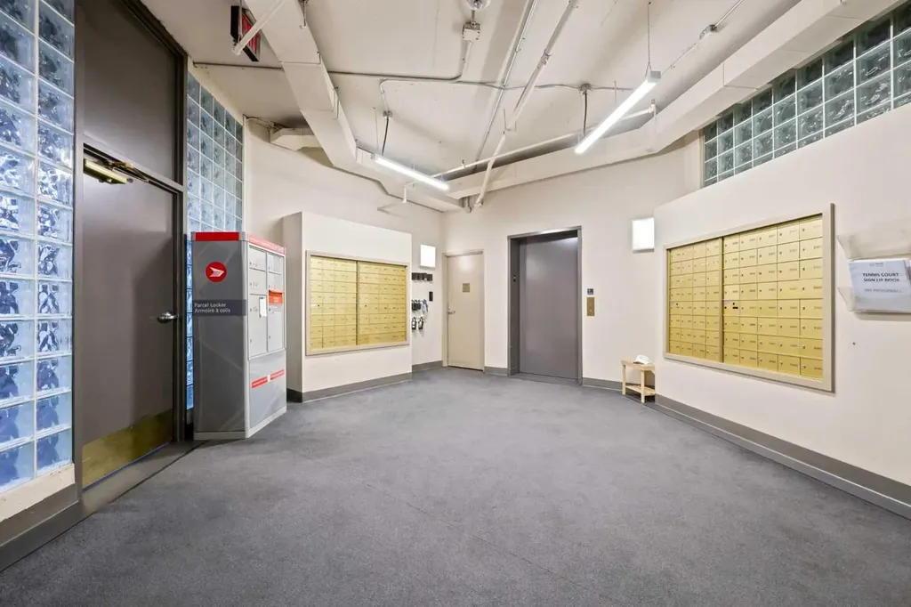 804 3 Avenue SW Calgary AB T2P 0G9