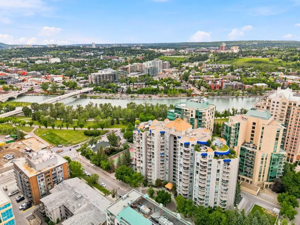 804 3 Avenue SW Calgary AB T2P 0G9