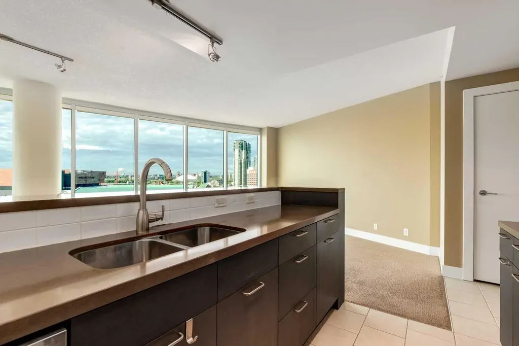 433 11 Avenue SE Calgary AB T2G 0C7