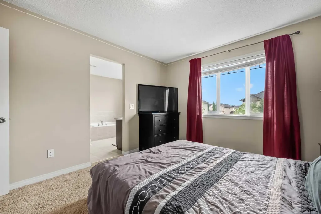 116 Drake Landing Loop Okotoks AB T1S 0H4