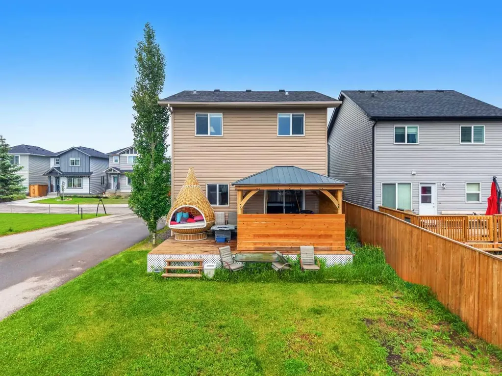 116 Drake Landing Loop Okotoks AB T1S 0H4