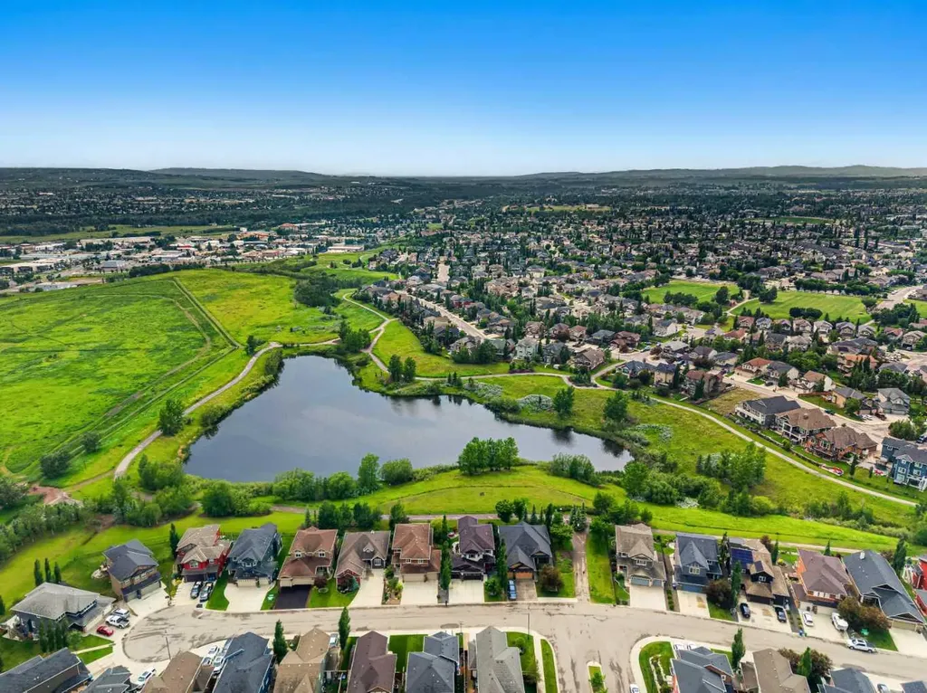 116 Drake Landing Loop Okotoks AB T1S 0H4