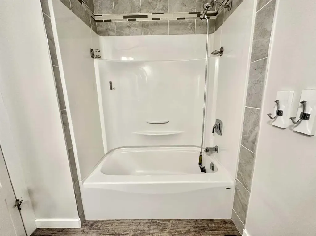 9245 99 Avenue Grande Prairie AB T8V3X4