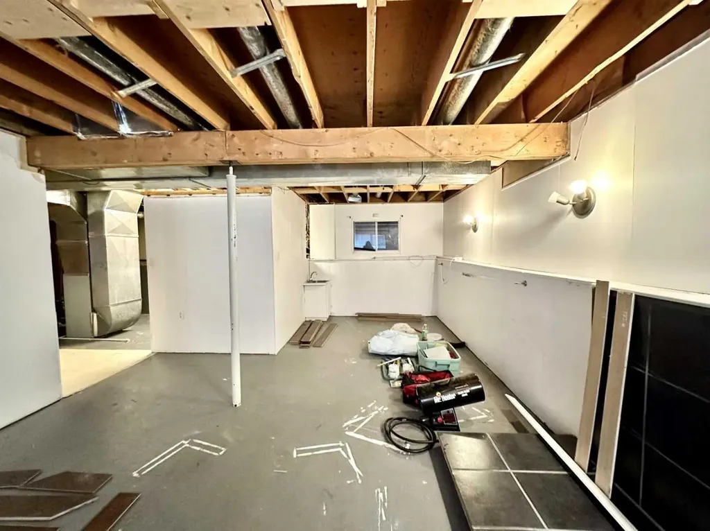 9245 99 Avenue Grande Prairie AB T8V3X4