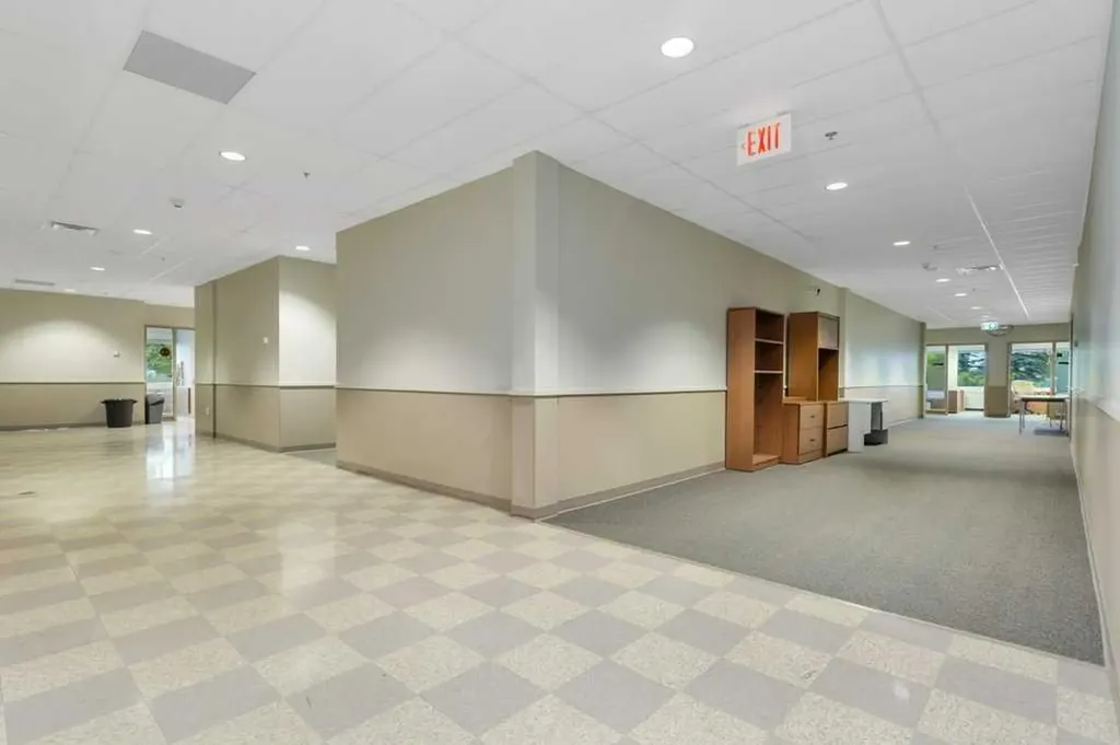 33 Schenk Industrial Road Sylvan Lake AB T4S 2J9