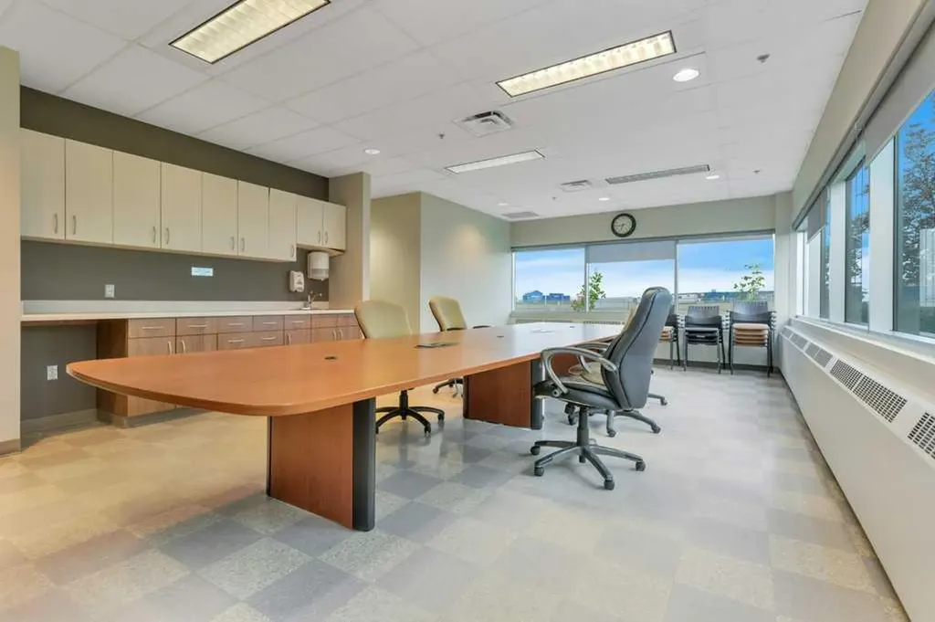 33 Schenk Industrial Road Sylvan Lake AB T4S 2J9