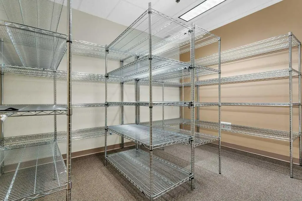 33 Schenk Industrial Road Sylvan Lake AB T4S 2J9