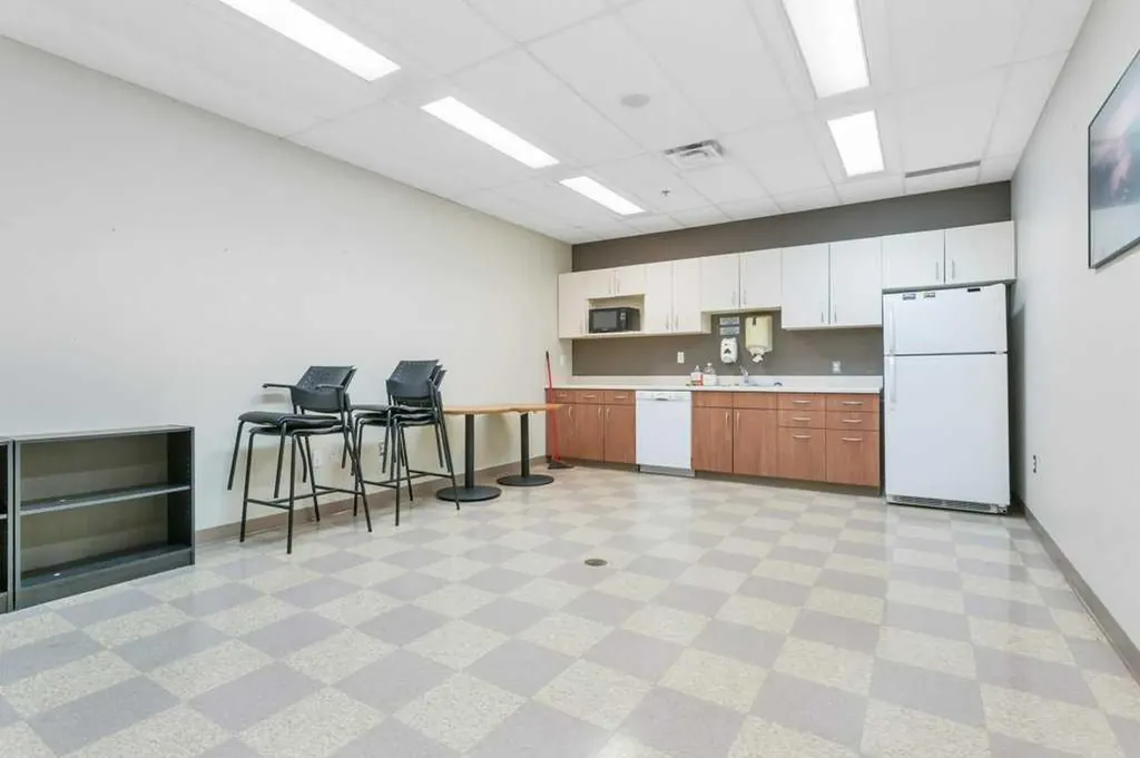 33 Schenk Industrial Road Sylvan Lake AB T4S 2J9
