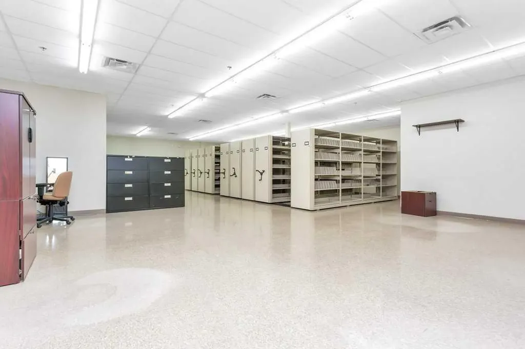 33 Schenk Industrial Road Sylvan Lake AB T4S 2J9