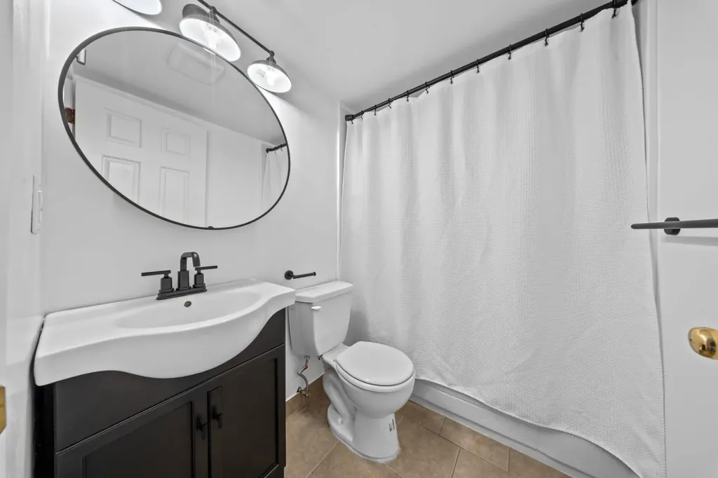 732 57 Avenue SW Calgary AB T2V0H4
