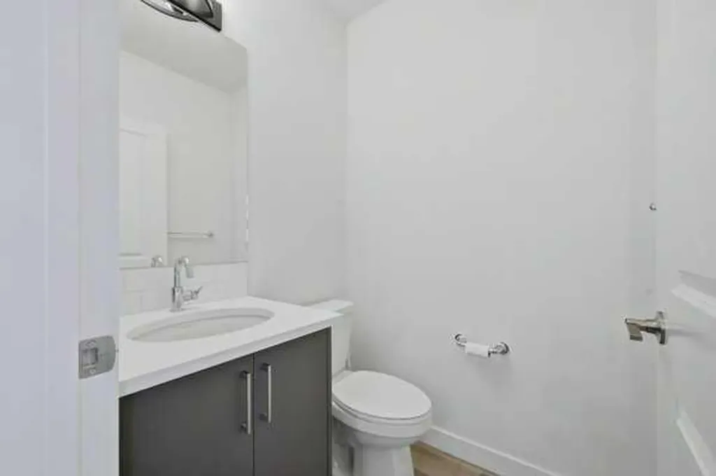 380 Seton Villas SE Calgary AB T3M 3T8