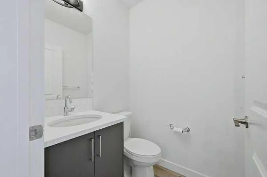 380 Seton Villas SE Calgary AB T3M 3T8