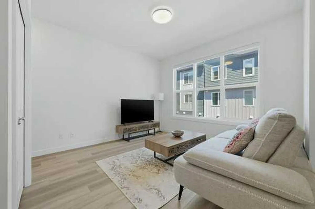 380 Seton Villas SE Calgary AB T3M 3T8