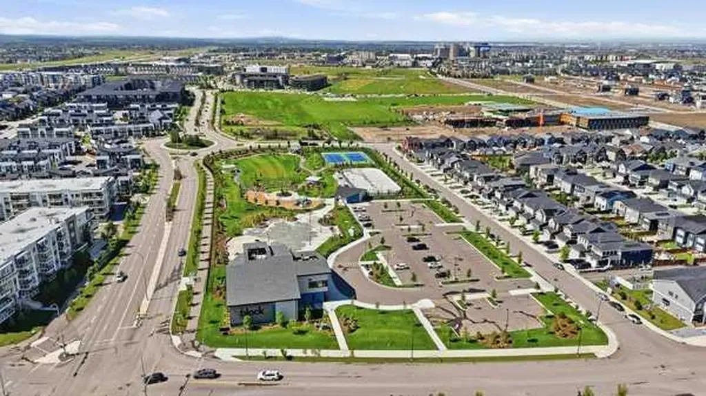 380 Seton Villas SE Calgary AB T3M 3T8