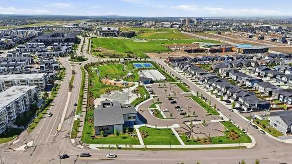 380 Seton Villas SE Calgary AB T3M 3T8