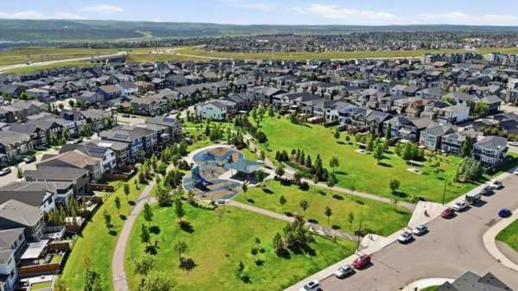 380 Seton Villas SE Calgary AB T3M 3T8