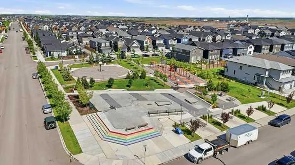 380 Seton Villas SE Calgary AB T3M 3T8