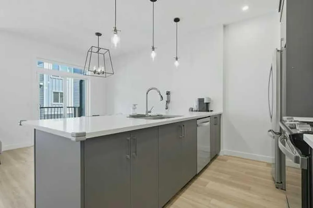 380 Seton Villas SE Calgary AB T3M 3T8