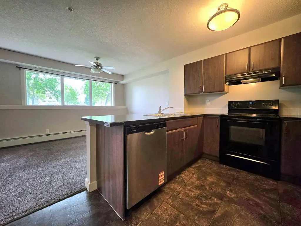 709 6 Avenue SE Slave Lake AB T0G 2A3