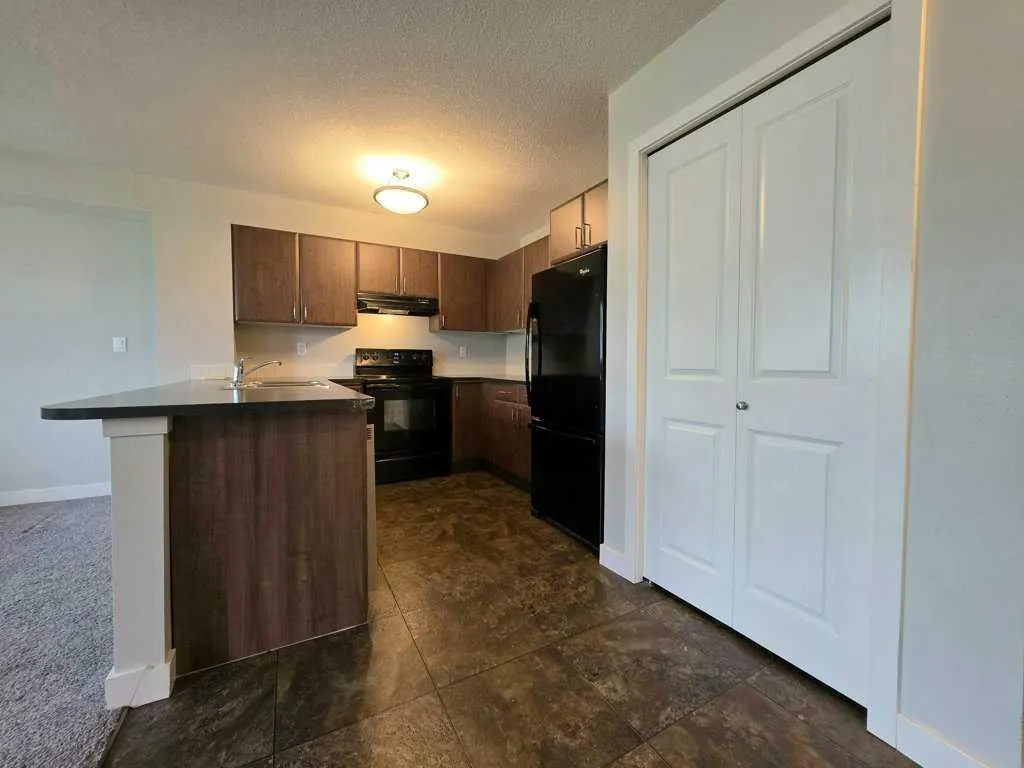 709 6 Avenue SE Slave Lake AB T0G 2A3