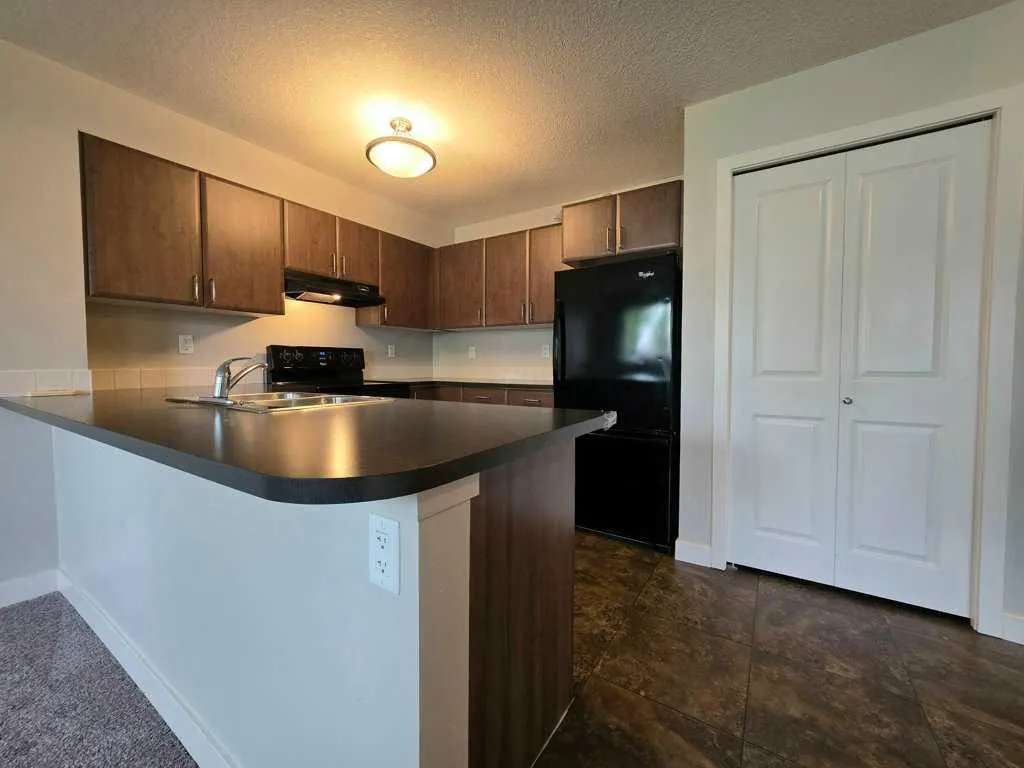 709 6 Avenue SE Slave Lake AB T0G 2A3