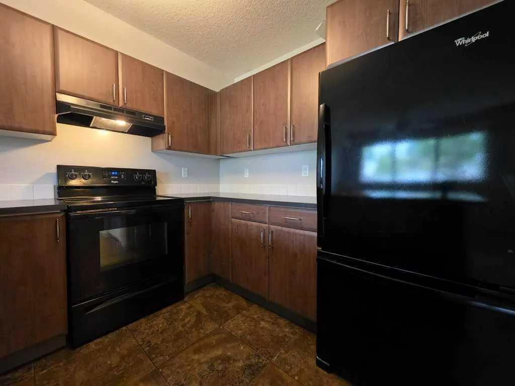 709 6 Avenue SE Slave Lake AB T0G 2A3