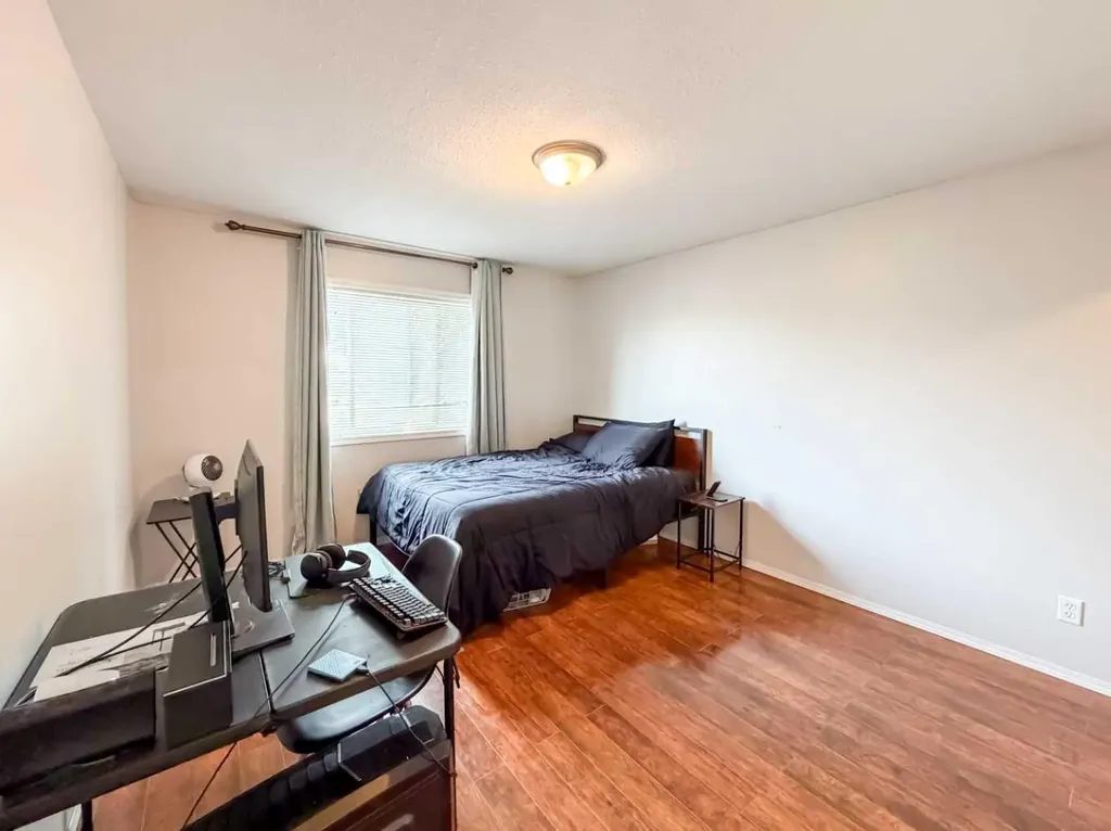 10761 74 Avenue Grande Prairie AB T8W 2T2