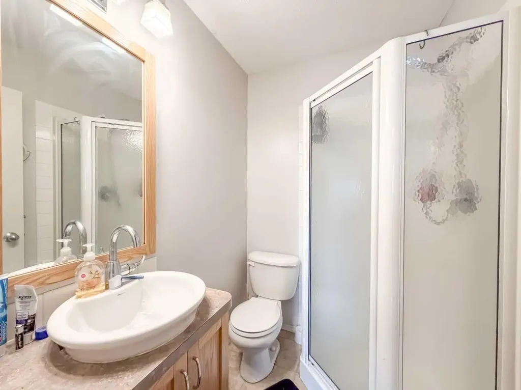 10761 74 Avenue Grande Prairie AB T8W 2T2
