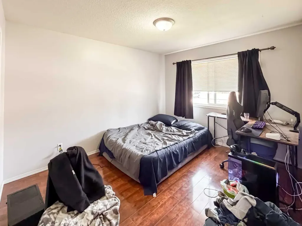 10761 74 Avenue Grande Prairie AB T8W 2T2