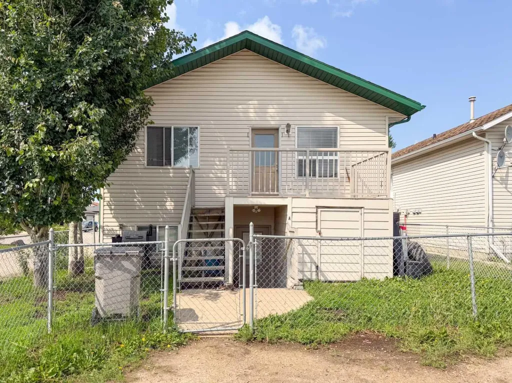 10761 74 Avenue Grande Prairie AB T8W 2T2