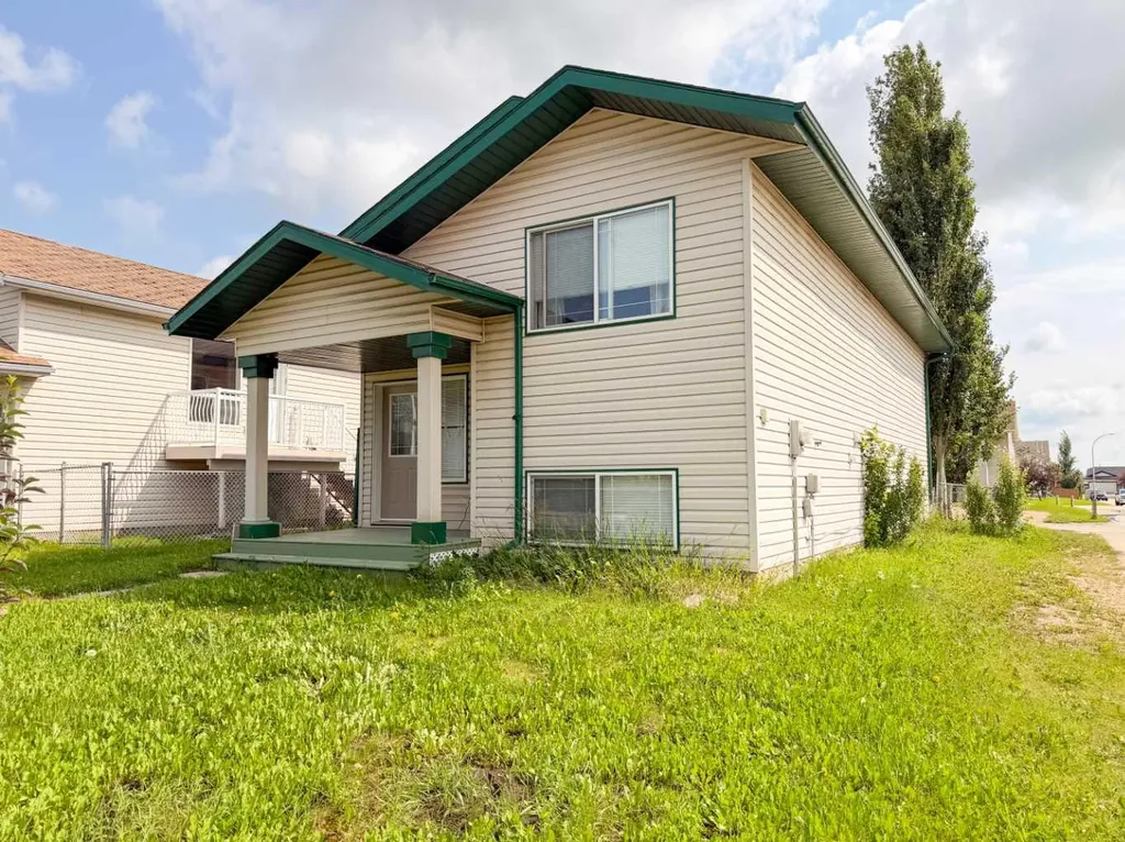 10761 74 Avenue Grande Prairie AB T8W 2T2
