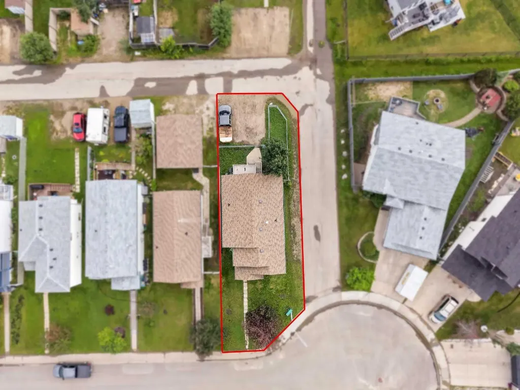 10761 74 Avenue Grande Prairie AB T8W 2T2