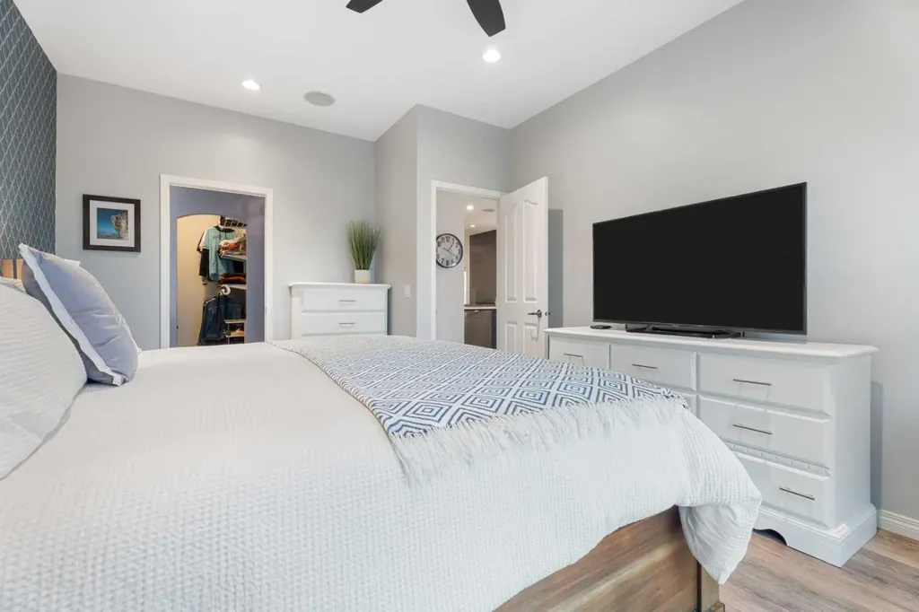 399 Tuscany Ridge Heights NW Calgary AB T3L 3B6