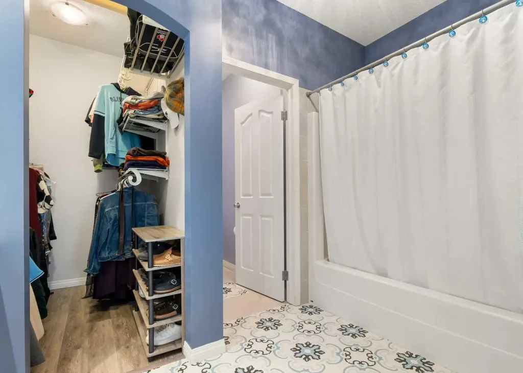 399 Tuscany Ridge Heights NW Calgary AB T3L 3B6