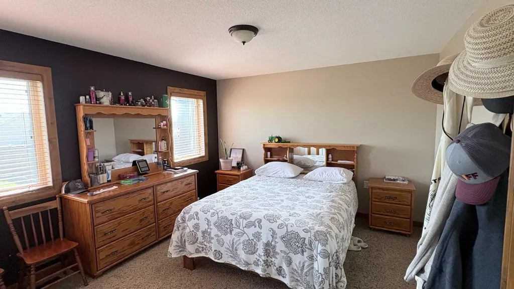 253 Westview Crescent Bow Island AB T0K 0G0